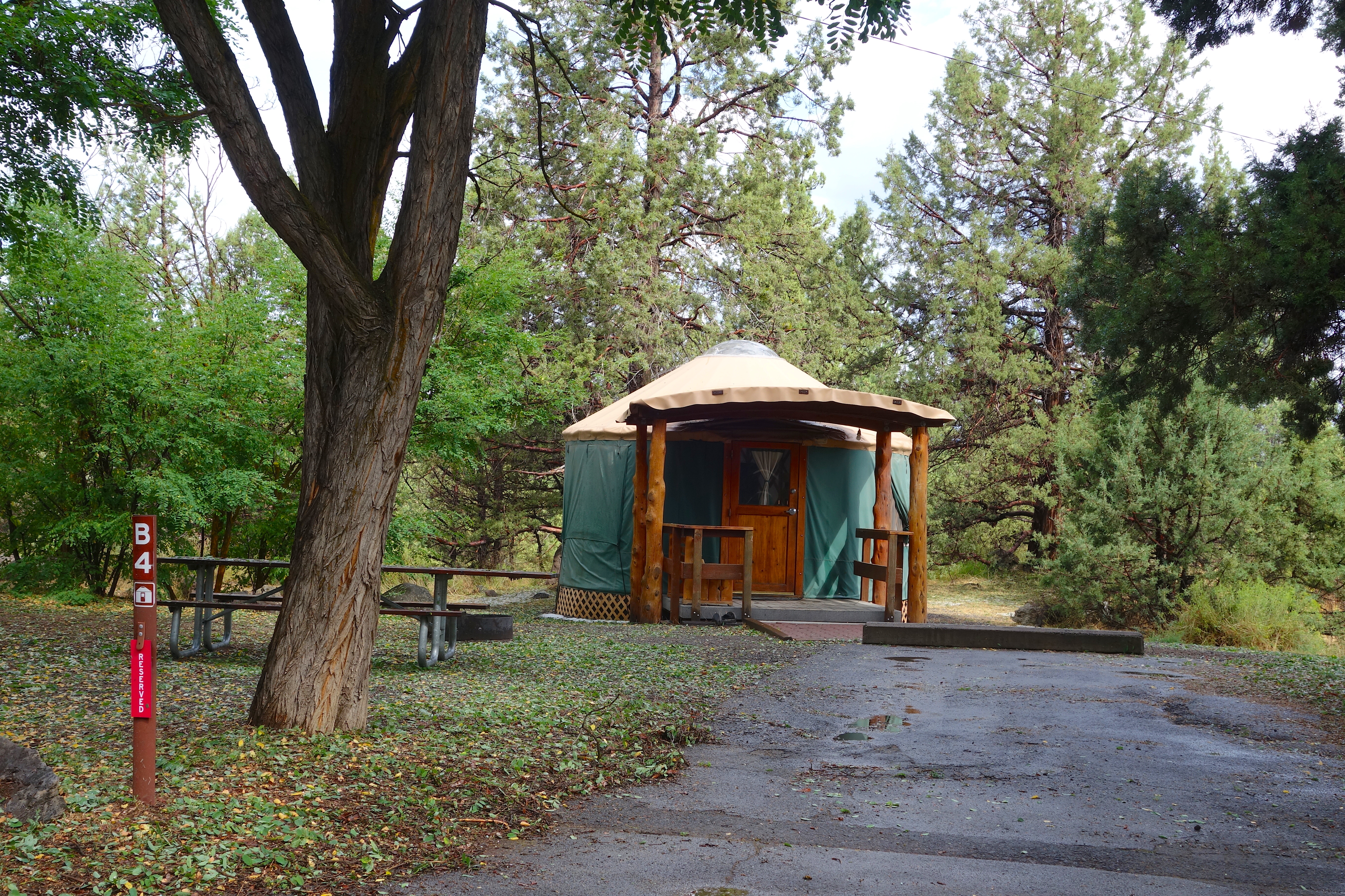 Yurt Rental - Guide to Tumalo Oregon - State Park Campground